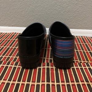 Woman dansko shoe clogs size 38